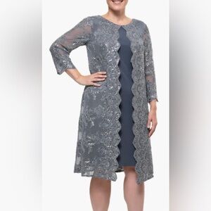 Alex Evenings Women's Midi Scoop Neck
Shift Dress